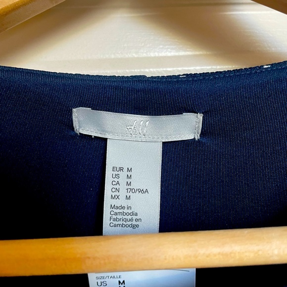 NWT - H&M Dress Size M (size 6-8) in Navy Blue White Polka Dot - Picture 5 of 5